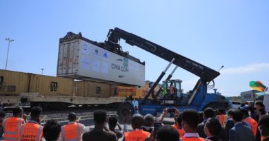 Des avocats en train avant d'entrer en Europe par le port de Rotterrdam