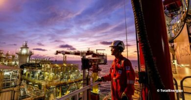 PÉTROLE BRUT TOTALENERGIES ANGOLA NIGÉRIA