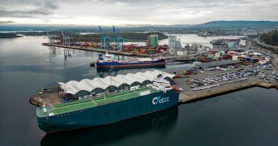 UECC roulier port pasajes Zeebrugge Cuxhaven