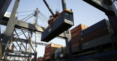 Chargement conteneurs Khune et Nagel