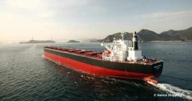 Navire de Genco Shipping en départ