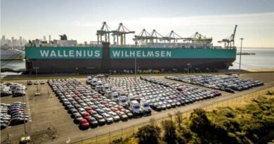 Chargement de véhicules avec un navire de WWL