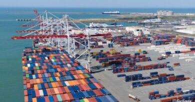 Opérations de manutention au terminal à conteneurs du GPM de Dunkerque