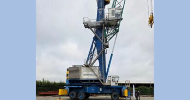 La première grue portuaire équipée du dispositif d'Hydragen dans le port de Rochefort Tonnay Charente