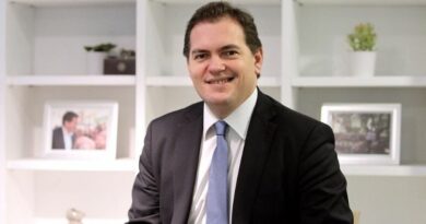 Philippe Tabarot conserve son poste de ministre des Transports