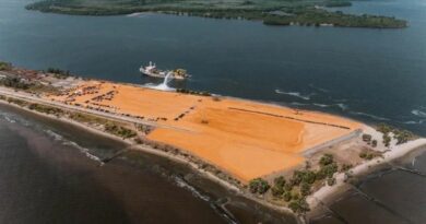 Les travaux du port de Banana avancent selon le calendrier.