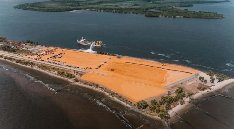 Les travaux du port de Banana avancent selon le calendrier.