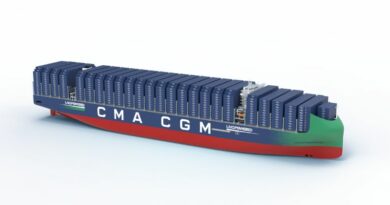 LE CMA CGM Notre Dame sera le premier des dix navires à être inscrit sous pavillon RIF