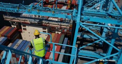 L'International Dockworkers Council lutte contre l'automatisation des terminaux.