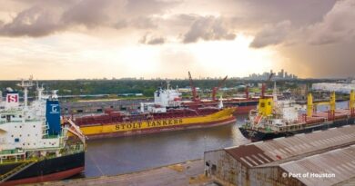 La suspension du Jones Act par Donald Trump vise à garantir les approvisionnements du pays, notamment en pétrole.