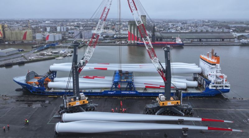 Les responsables du projet Pennavel signent un partenariat avec le GPM de Nantes Saint Nazaire.
