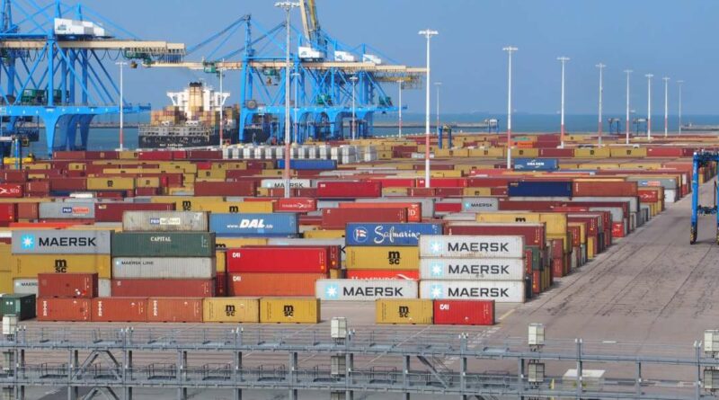 Le dossier du bilan des ports français par Mer et Marine et Ports et Corridors.