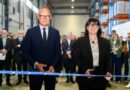 Geodis inaugure son hub portuaire multi-services avec Edouard Philippe et Marie-Christine Lombard.