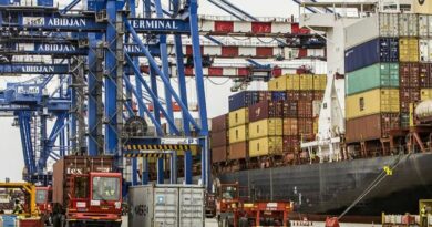 Les ports de Côte d'Ivoire gèrent entre flux réguliers et flux liés au conflit en Iran.