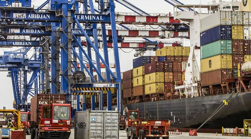 Les ports de Côte d'Ivoire gèrent entre flux réguliers et flux liés au conflit en Iran.