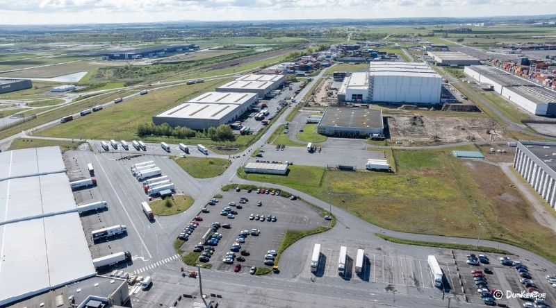En France, TLF dénombre 194 million de m2 d'entrepôts.
