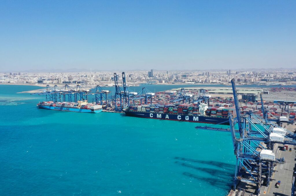 CMA CGM investi en Arabie Saoudite dans le port de Djeddah avec RSGT.